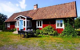Liten Paerontraedgard